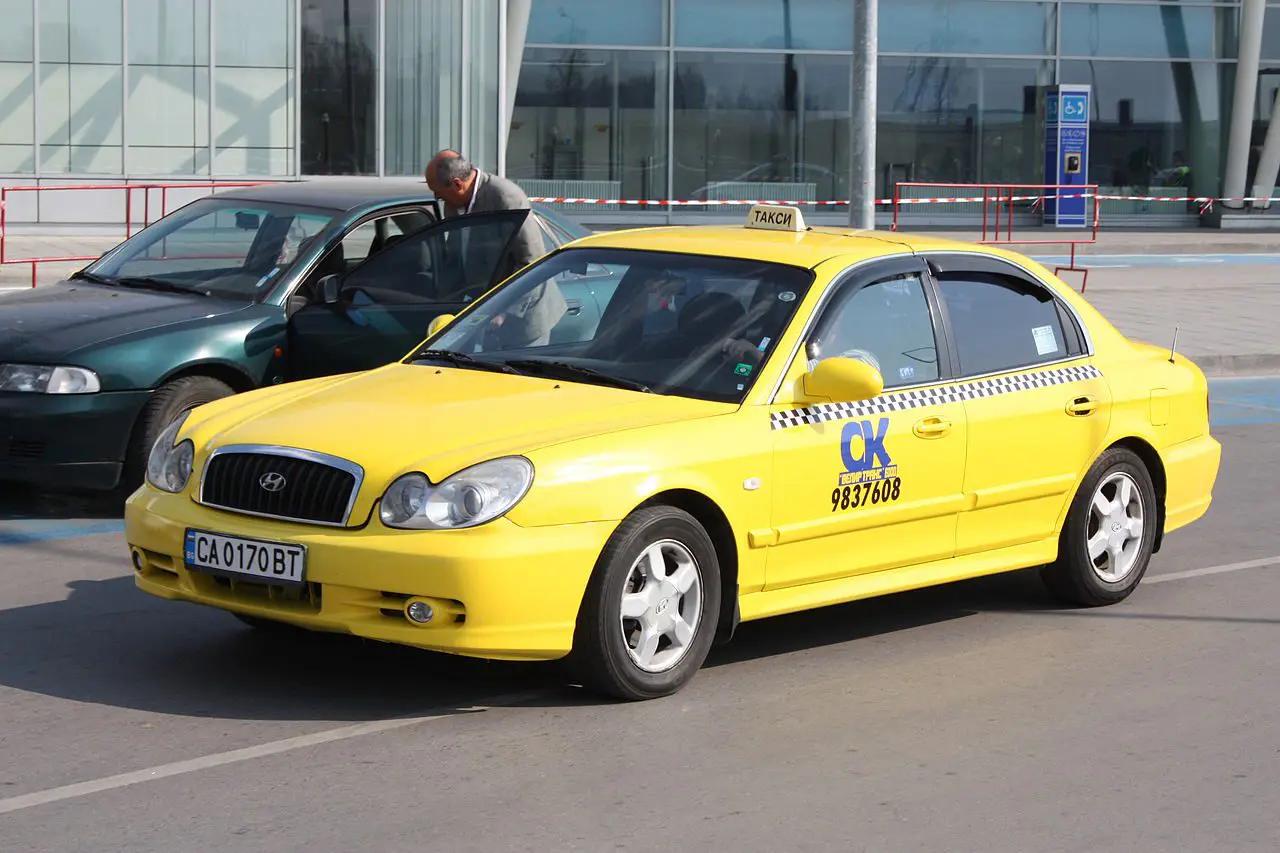 sofia airport taxi price - How do I get from Sofia Airport to city